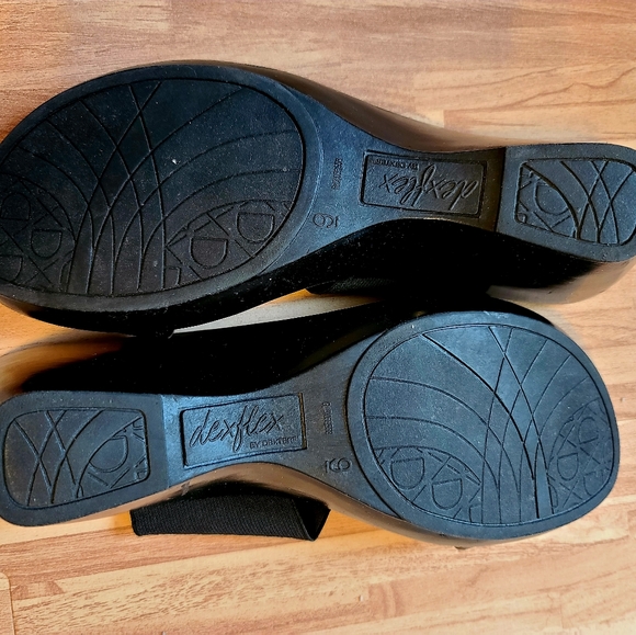 DexFlex By Dexter Size 9 Comfort Black Stretch Wedge Sandals - Picture 8 of 8